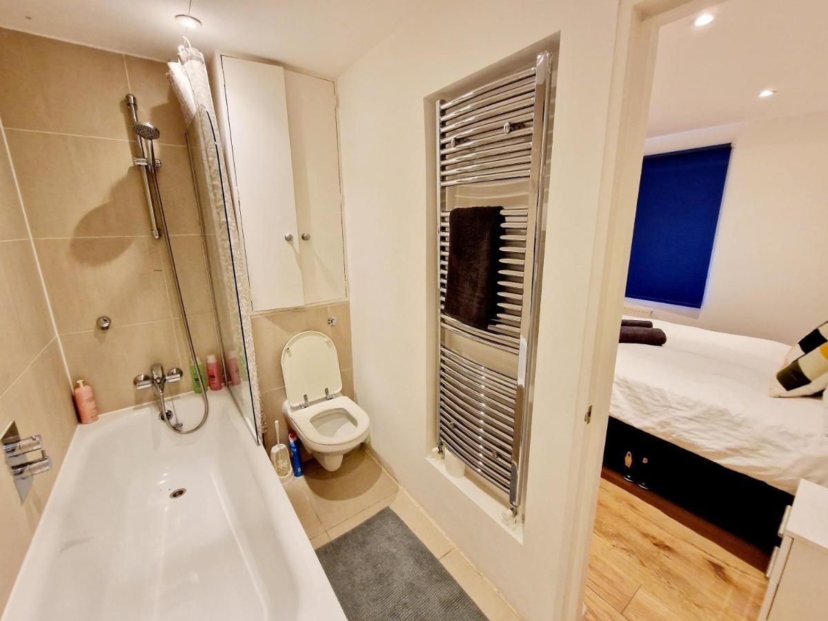 Beautiful Hyde Park Flat By Lancaster Gate Station With Private Back Patio Apartment ลอนดอน ภายนอก รูปภาพ